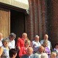 Rekasch - vor der Kirche 02
